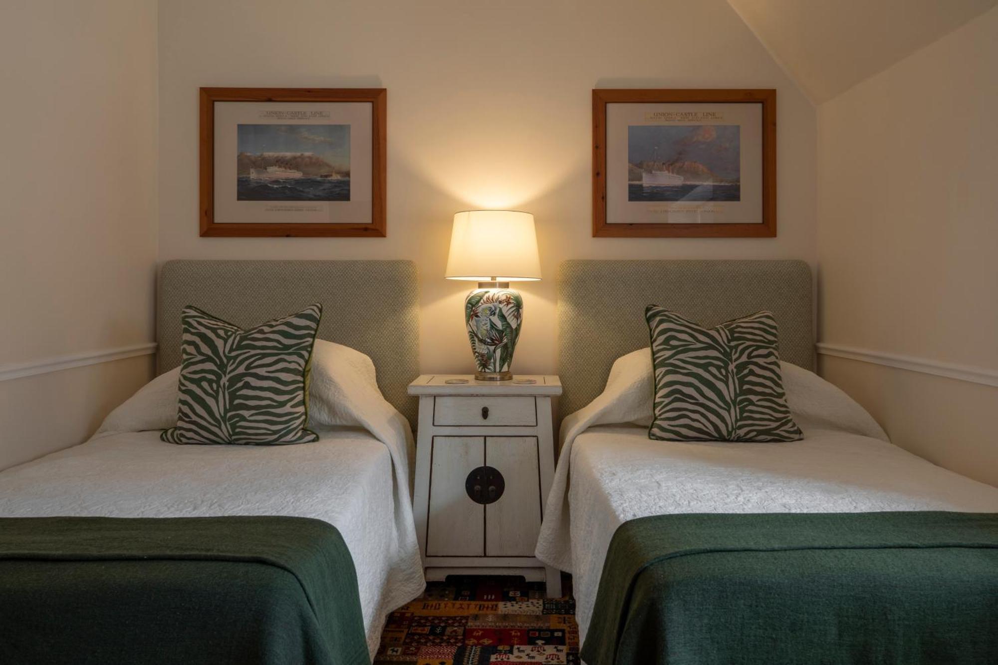 St James Guest Houses Kalk Bay Kültér fotó